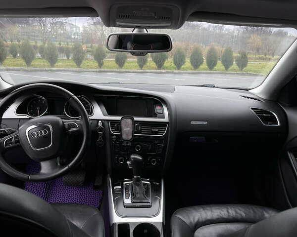 Чорний Ауді A5, об'ємом двигуна 2 л та пробігом 284 тис. км за 12204 $, фото 5 на Automoto.ua