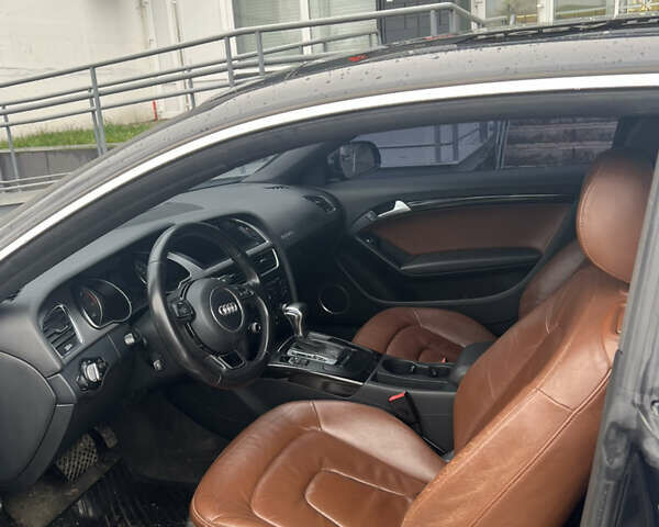 Чорний Ауді A5, об'ємом двигуна 1.98 л та пробігом 230 тис. км за 12000 $, фото 7 на Automoto.ua