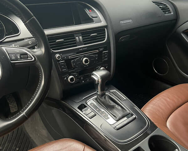 Чорний Ауді A5, об'ємом двигуна 1.98 л та пробігом 230 тис. км за 12000 $, фото 8 на Automoto.ua