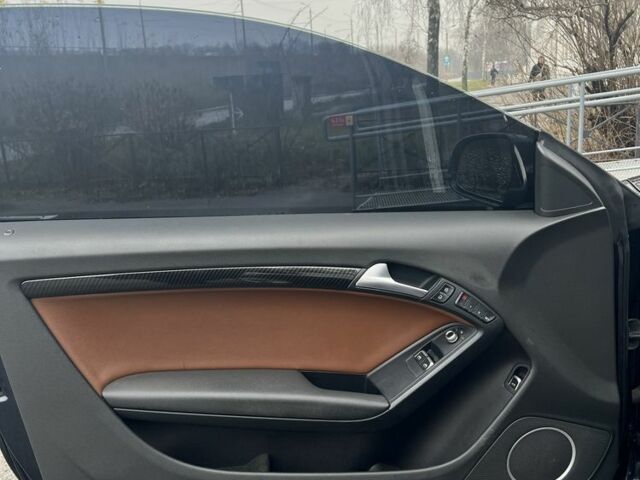 Чорний Ауді A5, об'ємом двигуна 2 л та пробігом 230 тис. км за 12000 $, фото 5 на Automoto.ua