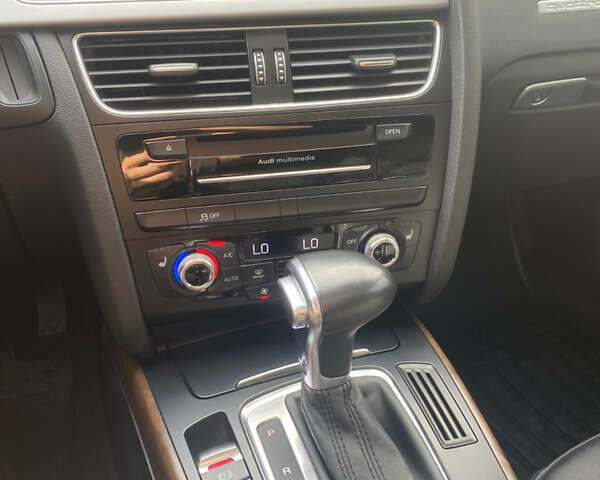 Чорний Ауді A5, об'ємом двигуна 1.98 л та пробігом 90 тис. км за 15500 $, фото 17 на Automoto.ua