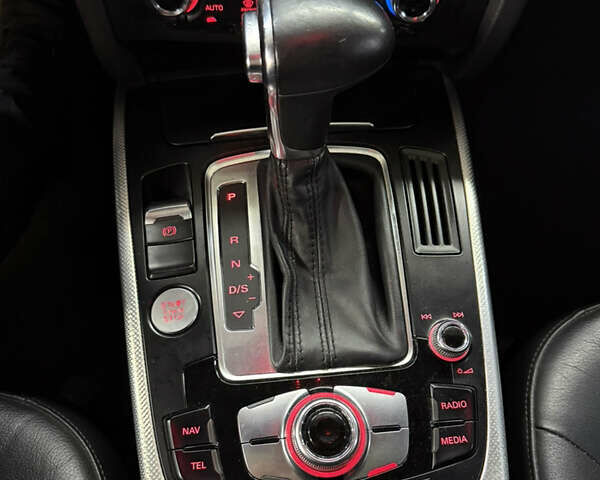 Чорний Ауді A5, об'ємом двигуна 1.98 л та пробігом 216 тис. км за 13000 $, фото 13 на Automoto.ua