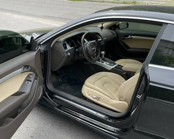 Черный Ауди А5, объемом двигателя 1.98 л и пробегом 134 тыс. км за 15000 $, фото 4 на Automoto.ua