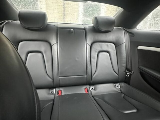 Черный Ауди А5, объемом двигателя 2 л и пробегом 207 тыс. км за 7000 $, фото 6 на Automoto.ua