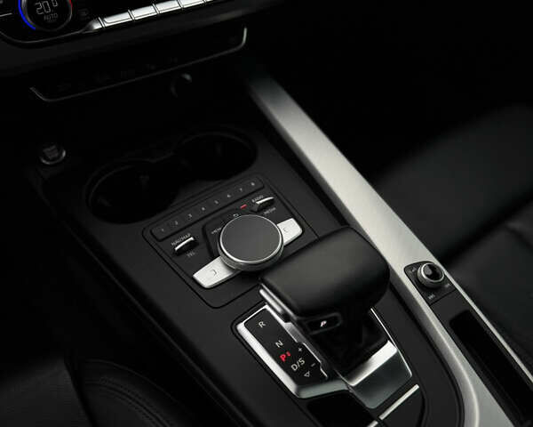 Черный Ауди А5, объемом двигателя 1.98 л и пробегом 168 тыс. км за 27900 $, фото 18 на Automoto.ua