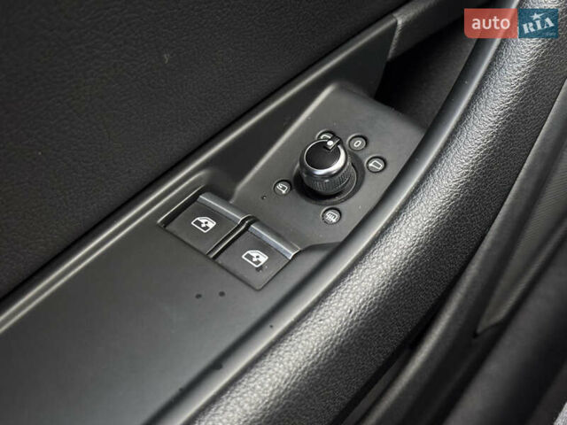 Чорний Ауді A5, об'ємом двигуна 2 л та пробігом 80 тис. км за 24000 $, фото 24 на Automoto.ua