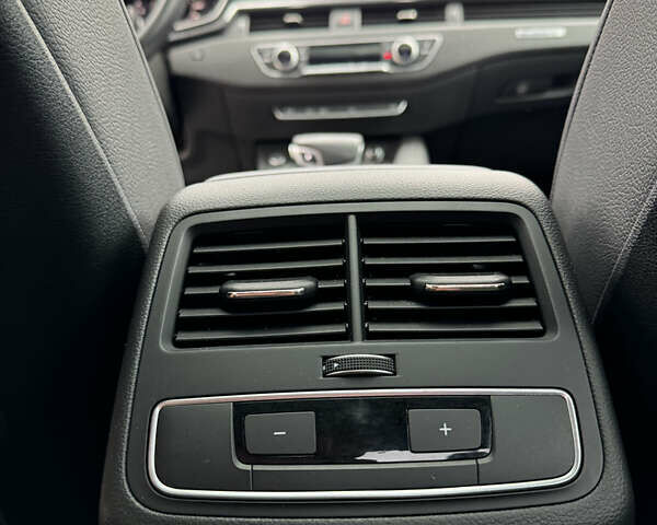 Чорний Ауді A5, об'ємом двигуна 2 л та пробігом 90 тис. км за 30000 $, фото 27 на Automoto.ua