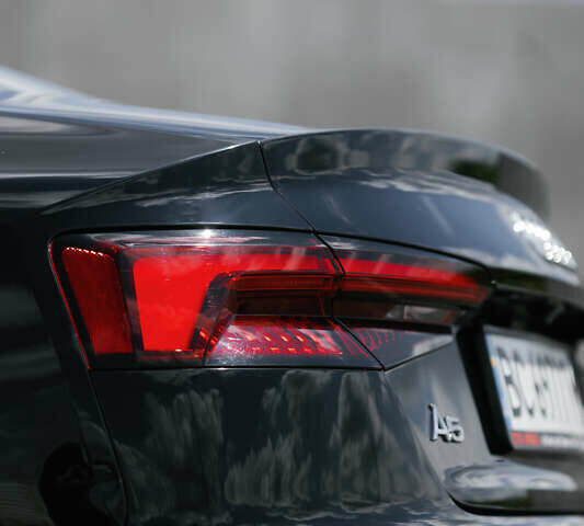 Черный Ауди А5, объемом двигателя 1.98 л и пробегом 87 тыс. км за 22900 $, фото 6 на Automoto.ua