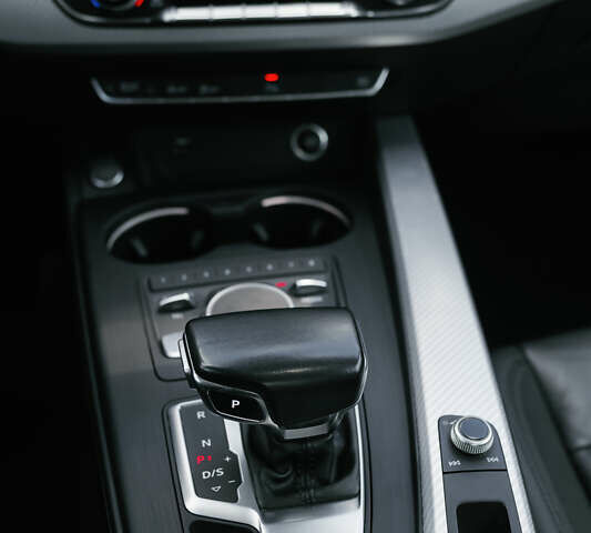 Черный Ауди А5, объемом двигателя 1.98 л и пробегом 87 тыс. км за 22900 $, фото 13 на Automoto.ua