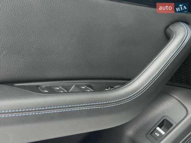 Чорний Ауді A5, об'ємом двигуна 2 л та пробігом 80 тис. км за 25890 $, фото 16 на Automoto.ua