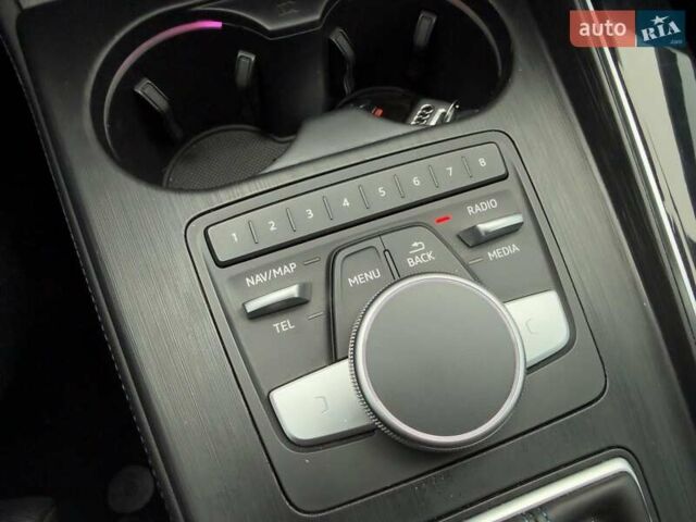 Чорний Ауді A5, об'ємом двигуна 2 л та пробігом 80 тис. км за 25890 $, фото 48 на Automoto.ua