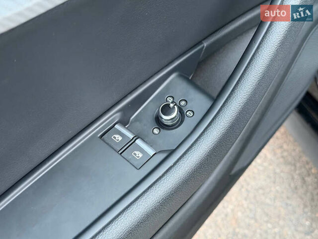 Чорний Ауді A5, об'ємом двигуна 1.98 л та пробігом 125 тис. км за 22800 $, фото 47 на Automoto.ua