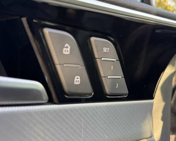 Чорний Ауді A5, об'ємом двигуна 1.98 л та пробігом 109 тис. км за 28500 $, фото 13 на Automoto.ua