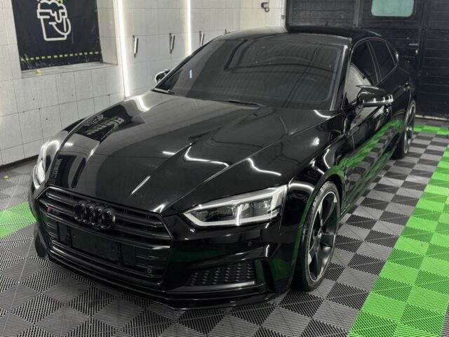 Черный Ауди А5, объемом двигателя 2 л и пробегом 220 тыс. км за 26500 $, фото 1 на Automoto.ua