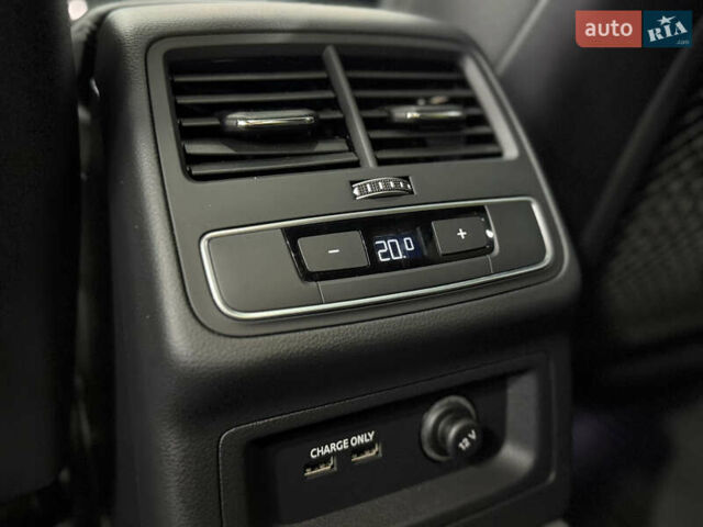 Чорний Ауді A5, об'ємом двигуна 1.98 л та пробігом 64 тис. км за 36900 $, фото 49 на Automoto.ua