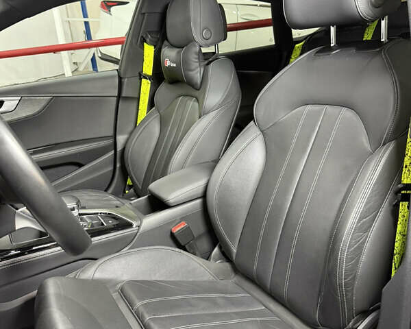 Чорний Ауді A5, об'ємом двигуна 1.98 л та пробігом 64 тис. км за 36900 $, фото 22 на Automoto.ua