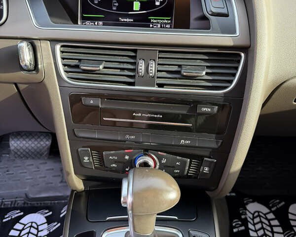Коричневый Ауди А5, объемом двигателя 1.97 л и пробегом 280 тыс. км за 12500 $, фото 9 на Automoto.ua