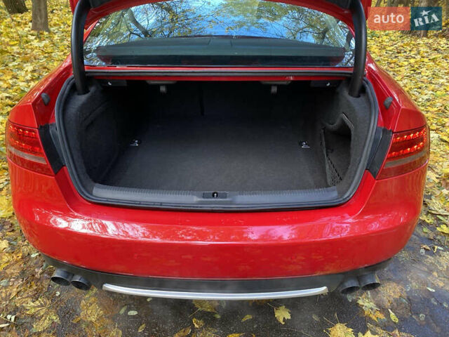 Ауді A5 2010 у Києві на Automoto.ua Червоний Ауді A5, об'ємом двигуна 1.98 л та пробігом 183 тис. км за 8800 $, фото 31 на Automoto.ua