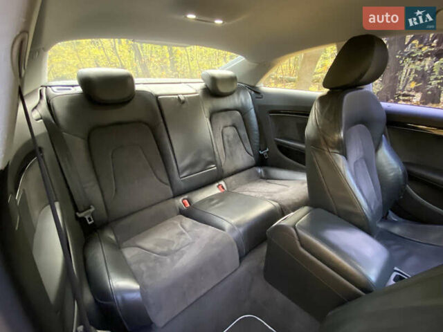 Ауді A5 2010 у Києві на Automoto.ua Червоний Ауді A5, об'ємом двигуна 1.98 л та пробігом 183 тис. км за 8800 $, фото 28 на Automoto.ua