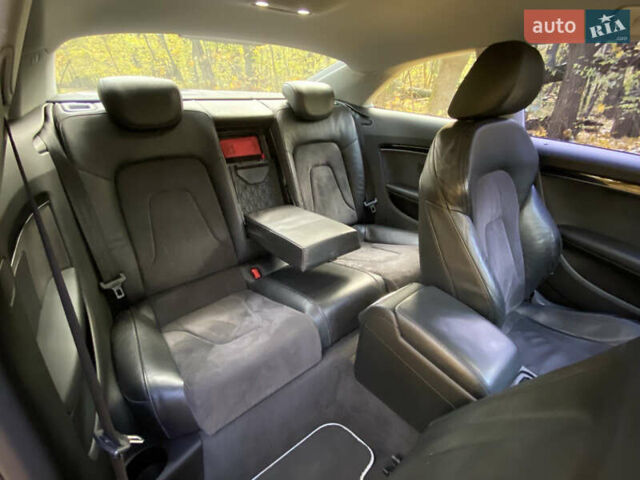 Ауді A5 2010 у Києві на Automoto.ua Червоний Ауді A5, об'ємом двигуна 1.98 л та пробігом 183 тис. км за 8800 $, фото 30 на Automoto.ua