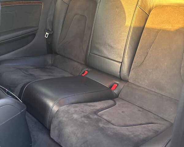 Красный Ауди А5, объемом двигателя 2 л и пробегом 164 тыс. км за 15400 $, фото 7 на Automoto.ua