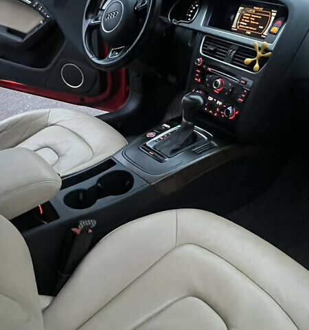 Красный Ауди А5, объемом двигателя 2 л и пробегом 78 тыс. км за 15000 $, фото 6 на Automoto.ua