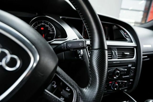 Червоний Ауді A5, об'ємом двигуна 2 л та пробігом 265 тис. км за 3600 $, фото 22 на Automoto.ua