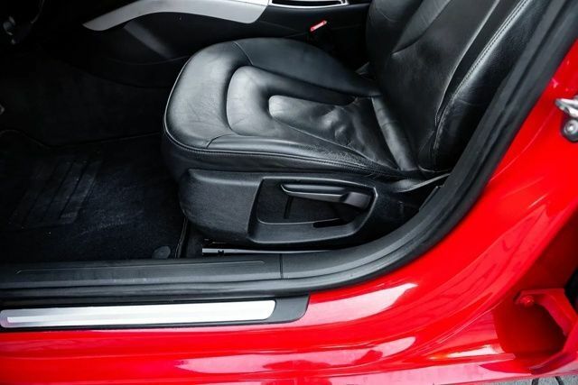 Червоний Ауді A5, об'ємом двигуна 2 л та пробігом 265 тис. км за 3600 $, фото 18 на Automoto.ua