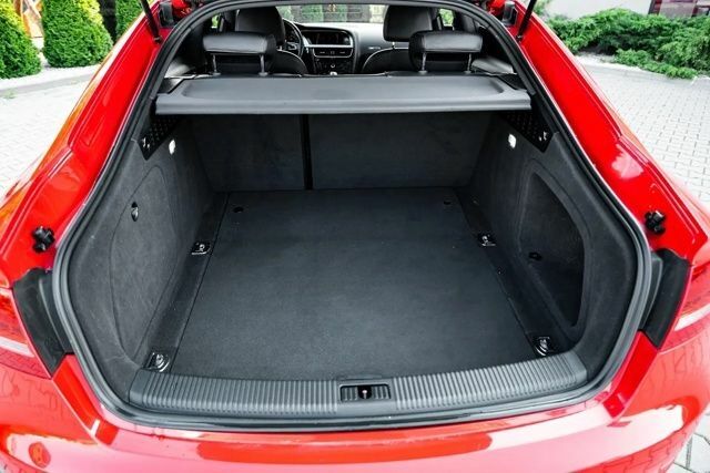 Червоний Ауді A5, об'ємом двигуна 2 л та пробігом 265 тис. км за 3600 $, фото 12 на Automoto.ua