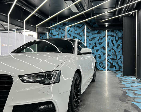 Ауди А5, объемом двигателя 2 л и пробегом 150 тыс. км за 13500 $, фото 2 на Automoto.ua