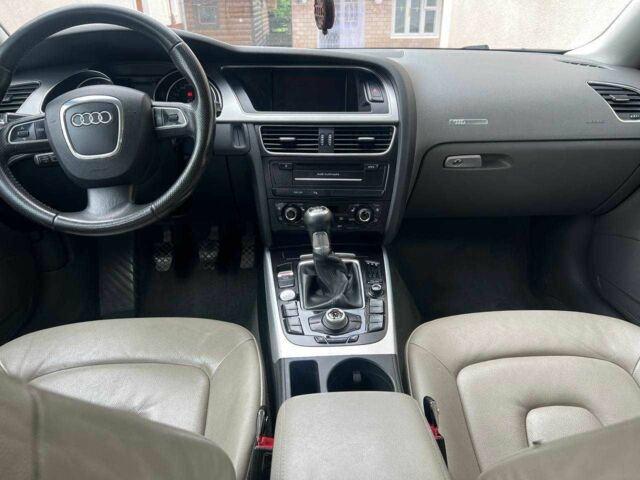 Серый Ауди А5, объемом двигателя 2 л и пробегом 222 тыс. км за 9500 $, фото 5 на Automoto.ua