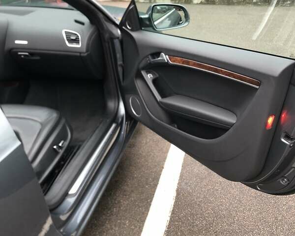 Серый Ауди А5, объемом двигателя 1.98 л и пробегом 226 тыс. км за 10700 $, фото 8 на Automoto.ua