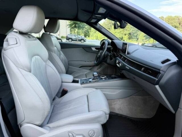 Серый Ауди А5, объемом двигателя 2 л и пробегом 30 тыс. км за 18000 $, фото 12 на Automoto.ua