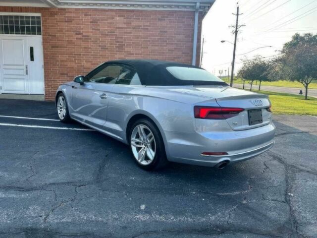 Сірий Ауді A5, об'ємом двигуна 2 л та пробігом 47 тис. км за 18000 $, фото 5 на Automoto.ua