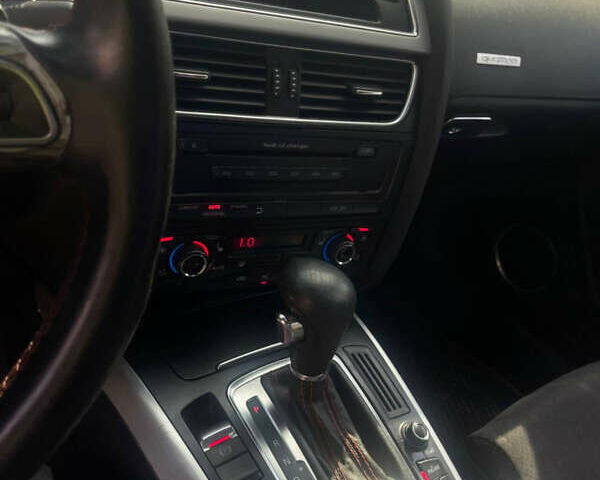 Сірий Ауді A5, об'ємом двигуна 3.2 л та пробігом 190 тис. км за 8000 $, фото 7 на Automoto.ua