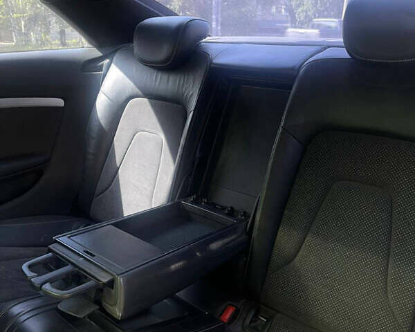 Сірий Ауді A5, об'ємом двигуна 3.2 л та пробігом 190 тис. км за 8000 $, фото 8 на Automoto.ua