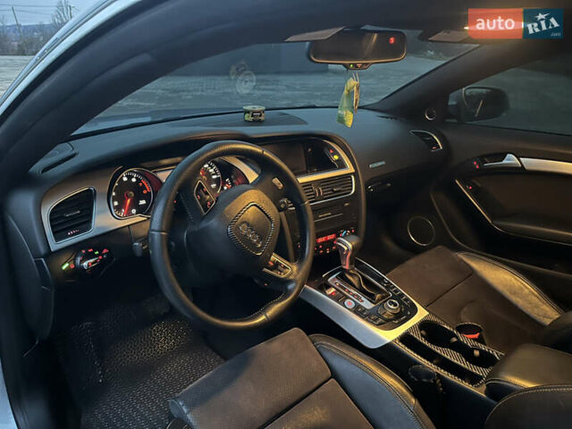 Сірий Ауді A5, об'ємом двигуна 1.98 л та пробігом 240 тис. км за 11200 $, фото 18 на Automoto.ua
