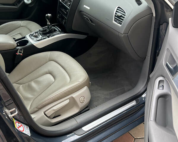 Ауді A5 2010 у Тернополі на Automoto.ua Сірий Ауді A5, об'ємом двигуна 2 л та пробігом 222 тис. км за 10000 $, фото 6 на Automoto.ua