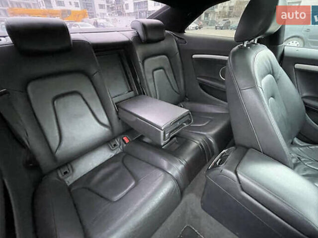 Серый Ауди А5, объемом двигателя 1.98 л и пробегом 290 тыс. км за 12000 $, фото 17 на Automoto.ua