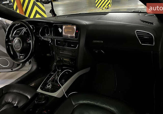 Серый Ауди А5, объемом двигателя 1.98 л и пробегом 290 тыс. км за 12000 $, фото 5 на Automoto.ua