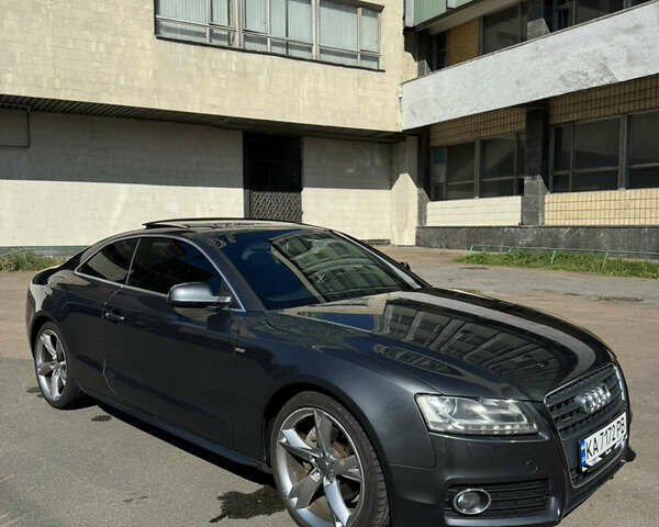Серый Ауди А5, объемом двигателя 2 л и пробегом 134 тыс. км за 9000 $, фото 2 на Automoto.ua