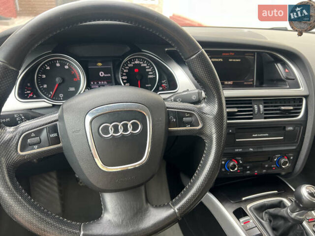 Ауді A5 2010 у Тернополі на Automoto.ua Сірий Ауді A5, об'ємом двигуна 2 л та пробігом 222 тис. км за 10000 $, фото 13 на Automoto.ua
