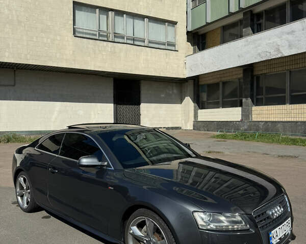 Серый Ауди А5, объемом двигателя 2 л и пробегом 134 тыс. км за 9000 $, фото 3 на Automoto.ua