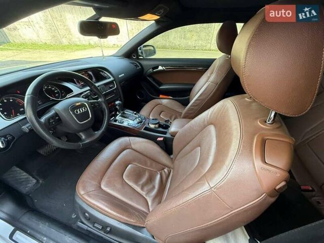 Серый Ауди А5, объемом двигателя 1.98 л и пробегом 215 тыс. км за 11200 $, фото 10 на Automoto.ua