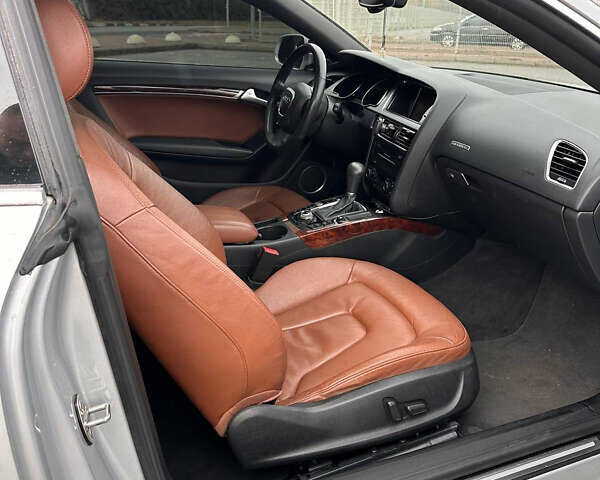 Серый Ауди А5, объемом двигателя 1.98 л и пробегом 192 тыс. км за 11000 $, фото 8 на Automoto.ua