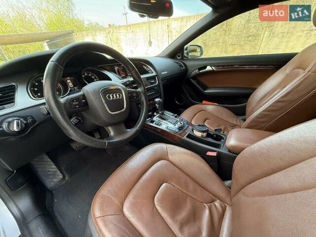 Серый Ауди А5, объемом двигателя 1.98 л и пробегом 215 тыс. км за 11200 $, фото 9 на Automoto.ua