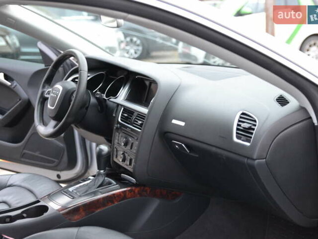 Серый Ауди А5, объемом двигателя 1.98 л и пробегом 197 тыс. км за 8999 $, фото 17 на Automoto.ua