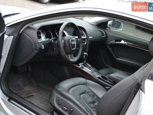 Серый Ауди А5, объемом двигателя 1.98 л и пробегом 197 тыс. км за 8999 $, фото 11 на Automoto.ua