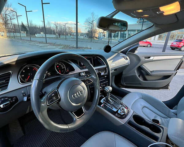 Серый Ауди А5, объемом двигателя 1.97 л и пробегом 235 тыс. км за 11000 $, фото 10 на Automoto.ua