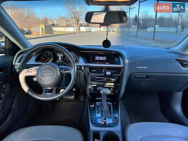 Серый Ауди А5, объемом двигателя 1.97 л и пробегом 235 тыс. км за 11000 $, фото 11 на Automoto.ua